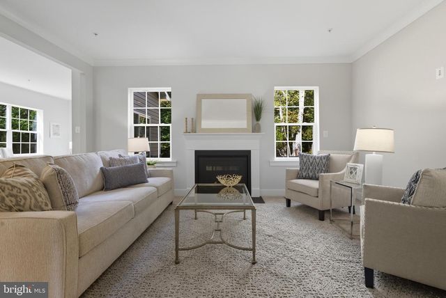 328 RIDGE RD, Washington Grove, MD 20880