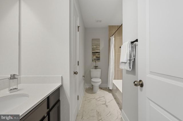 328 RIDGE RD, Washington Grove, MD 20880