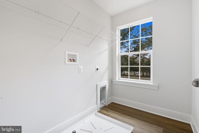 328 RIDGE RD, Washington Grove, MD 20880