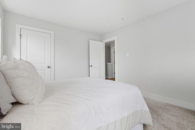 328 RIDGE RD, Washington Grove, MD 20880