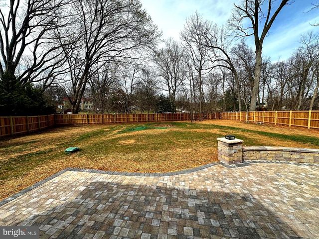 328 RIDGE RD, Washington Grove, MD 20880