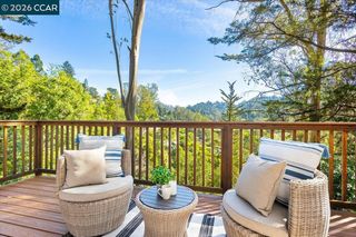 5924 Balboa Dr, Oakland, CA 94611