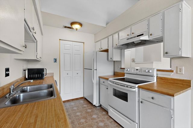 2240 Tarpley Road 242, Carrollton, TX 75006