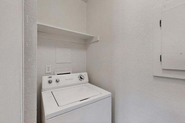 2240 Tarpley Road 242, Carrollton, TX 75006