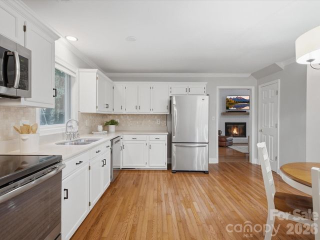 9732 Leeswood Lane, Matthews, NC 28105