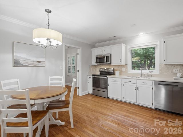 9732 Leeswood Lane, Matthews, NC 28105