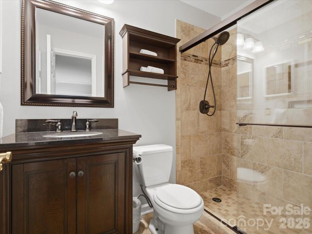 9732 Leeswood Lane, Matthews, NC 28105