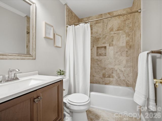 9732 Leeswood Lane, Matthews, NC 28105