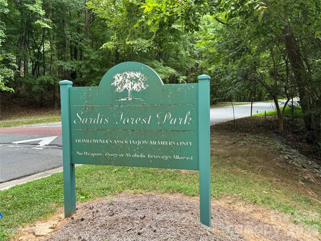 9732 Leeswood Lane, Matthews, NC 28105