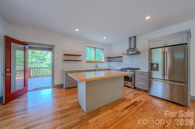 87 Deaver Street, Asheville, NC 28806