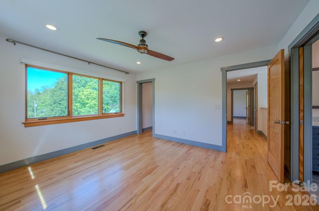 87 Deaver Street, Asheville, NC 28806