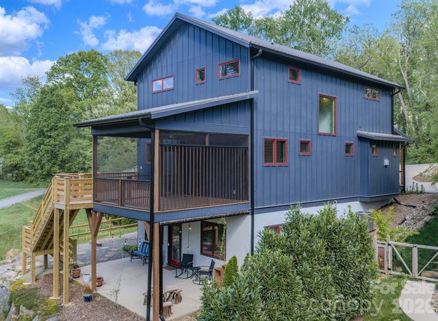 87 Deaver Street, Asheville, NC 28806