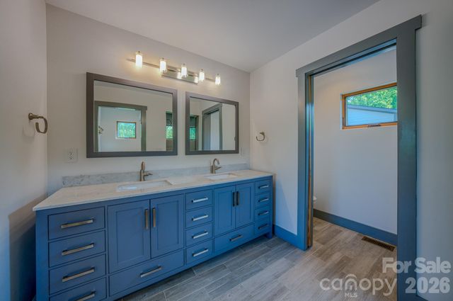 87 Deaver Street, Asheville, NC 28806