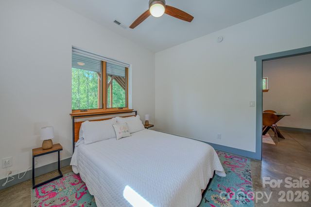 87 Deaver Street, Asheville, NC 28806