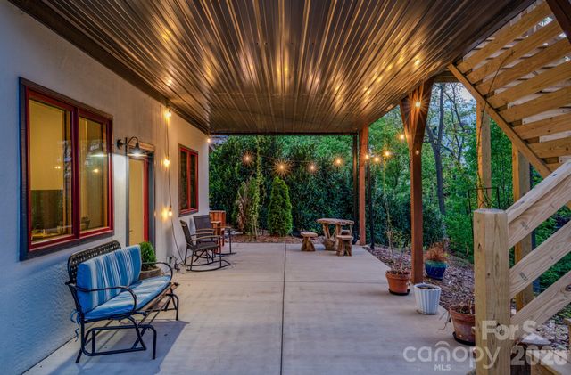 87 Deaver Street, Asheville, NC 28806