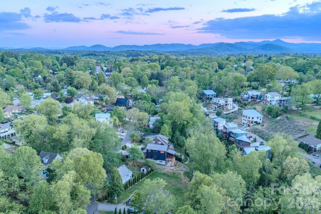 87 Deaver Street, Asheville, NC 28806