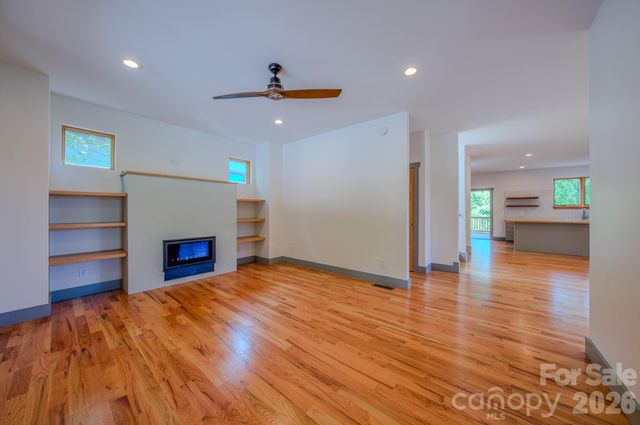 87 Deaver Street, Asheville, NC 28806