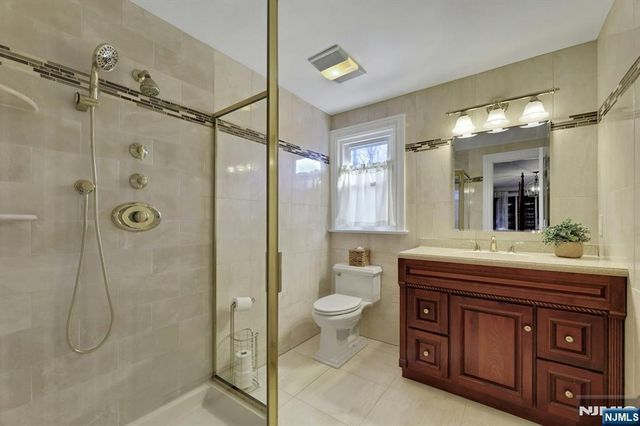 5 Greene Street, Mahwah, NJ 07430