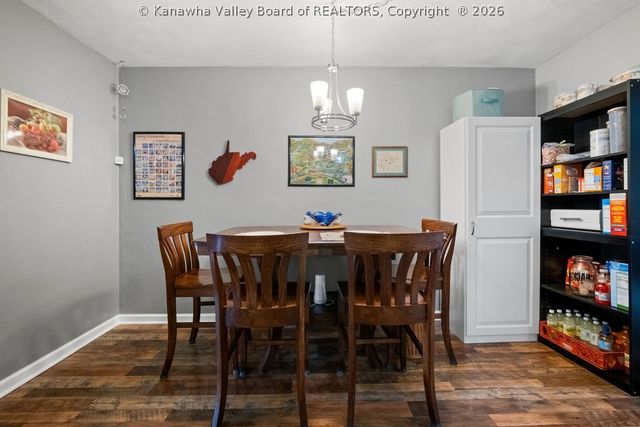 122 Cadle Drive, Cross Lanes, WV 25313