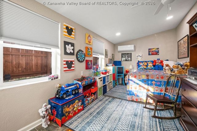 122 Cadle Drive, Cross Lanes, WV 25313