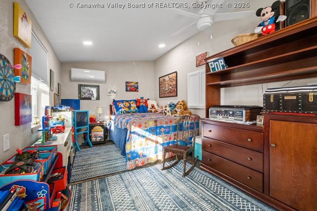 122 Cadle Drive, Cross Lanes, WV 25313