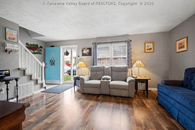 122 Cadle Drive, Cross Lanes, WV 25313