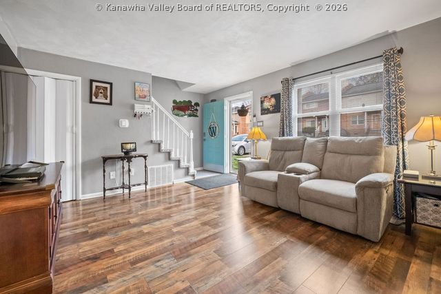 122 Cadle Drive, Cross Lanes, WV 25313