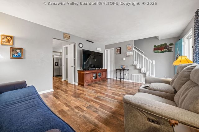 122 Cadle Drive, Cross Lanes, WV 25313