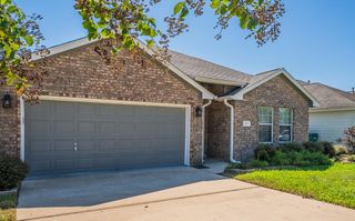 977 Oak Lynn Drive, Conroe, TX 77378