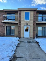 34673 E Clarkson Drive E 78, Fraser, MI 48026