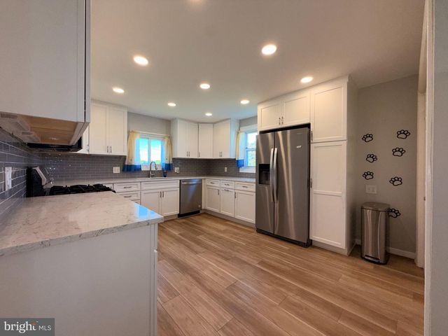 530 SOUTHERN AVE, Baltimore, MD 21224