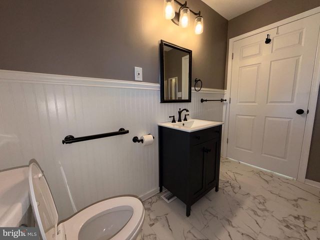 530 SOUTHERN AVE, Baltimore, MD 21224