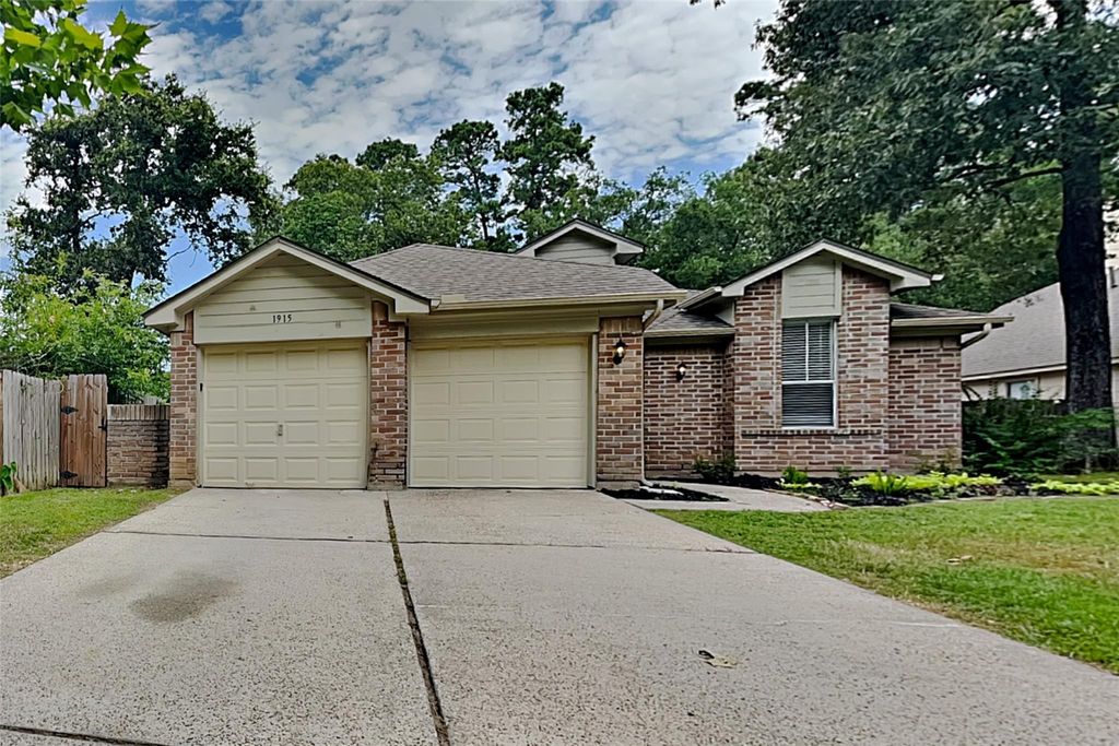 1915 Creston Drive, Spring, TX 77386