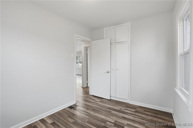 709 Crestview Court, Jeffersonville, IN 47130