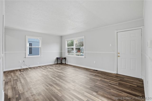 709 Crestview Court, Jeffersonville, IN 47130