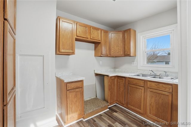 709 Crestview Court, Jeffersonville, IN 47130