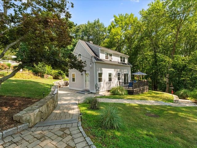 9 Priscilla Ave, Duxbury, MA 02332