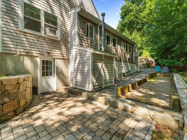 9 Priscilla Ave, Duxbury, MA 02332