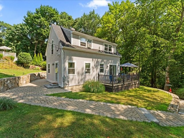 9 Priscilla Ave, Duxbury, MA 02332