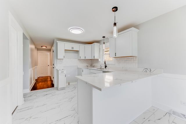 422 W 98th Place, Chicago, IL 60628