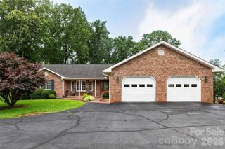 45 Presbyterian Church Road, Mills River, NC 28759