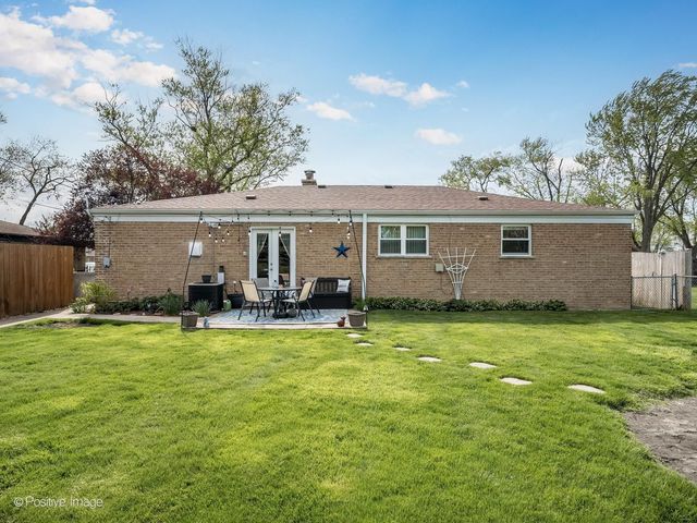 10917 S Keeler Avenue, Oak Lawn, IL 60453