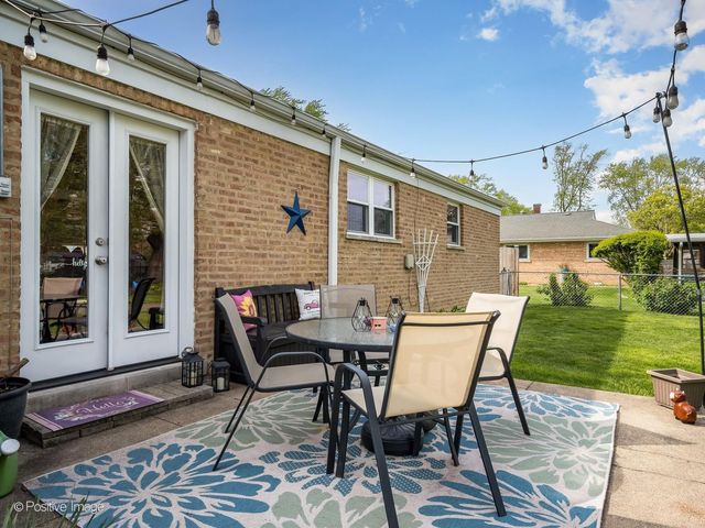 10917 S Keeler Avenue, Oak Lawn, IL 60453