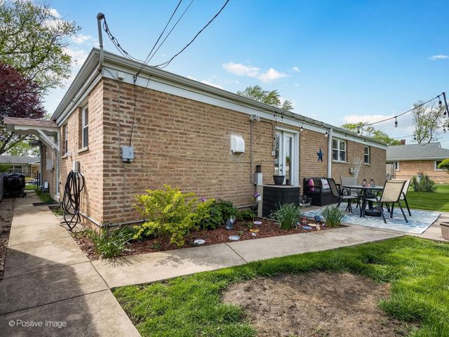 10917 S Keeler Avenue, Oak Lawn, IL 60453