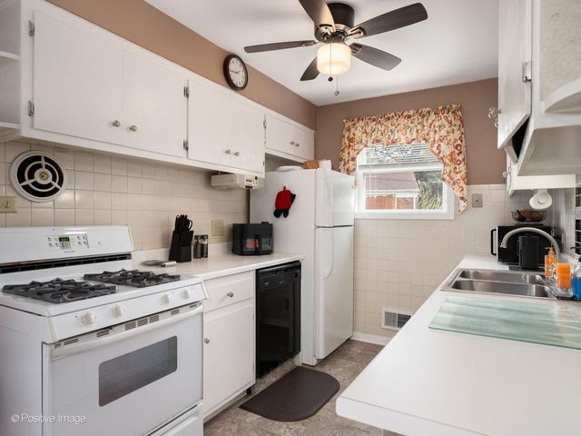 10917 S Keeler Avenue, Oak Lawn, IL 60453