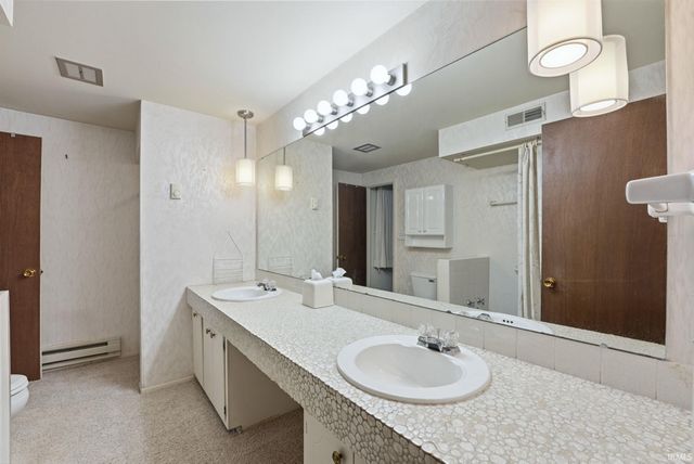 1409 Lake Forest Drive, Fort Wayne, IN 46815