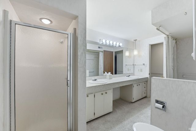 1409 Lake Forest Drive, Fort Wayne, IN 46815