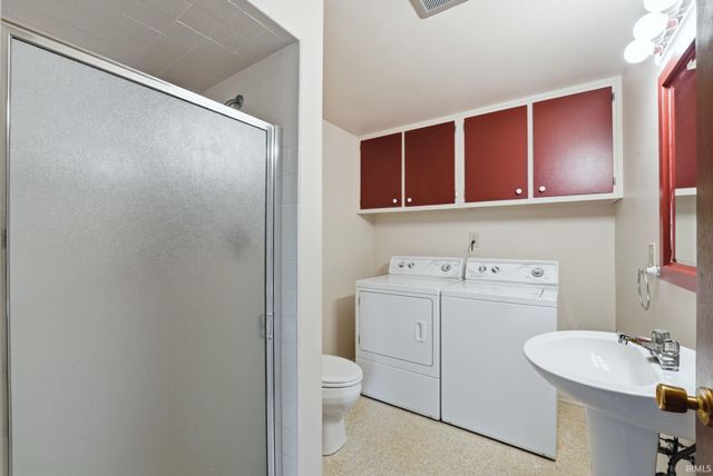 1409 Lake Forest Drive, Fort Wayne, IN 46815