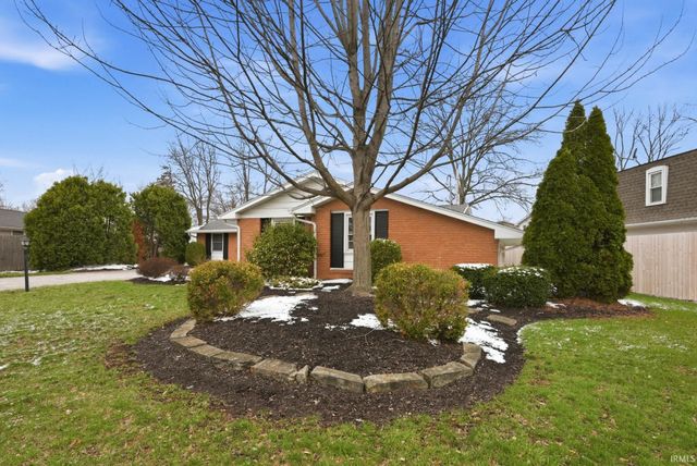 1409 Lake Forest Drive, Fort Wayne, IN 46815