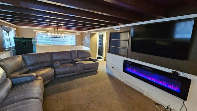 9814 Cass Avenue, Taylor, MI 48180